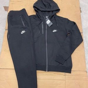 Brand new Nike jogger set